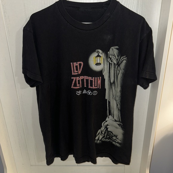 The Unbranded Brand Other - Led Zeppelin T Shirt Mens Medium Black Cotton Zoso Hermit Holding Lantern Album